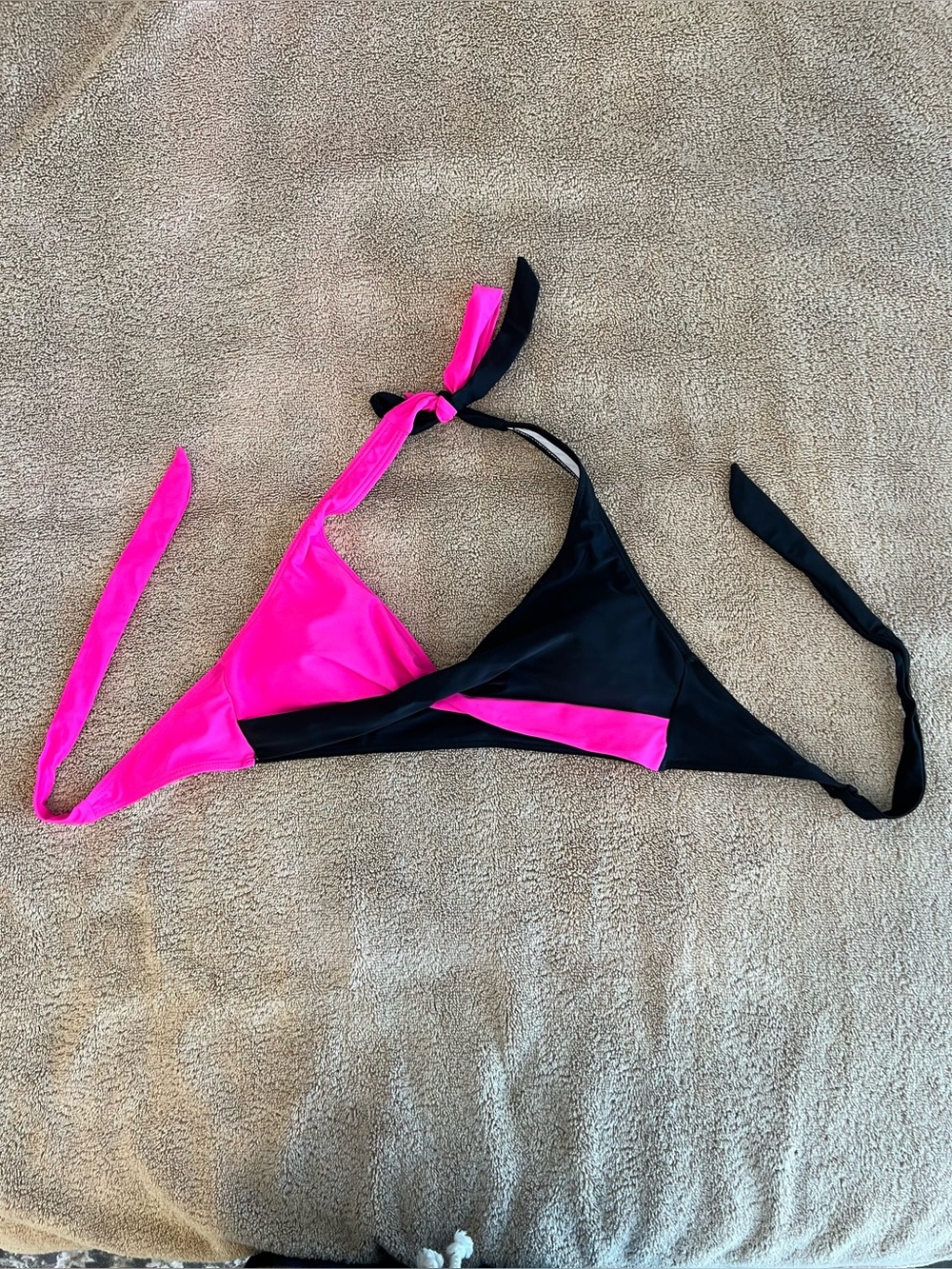 Black & Hot Pink Women's Crossover Bikini Top Size S